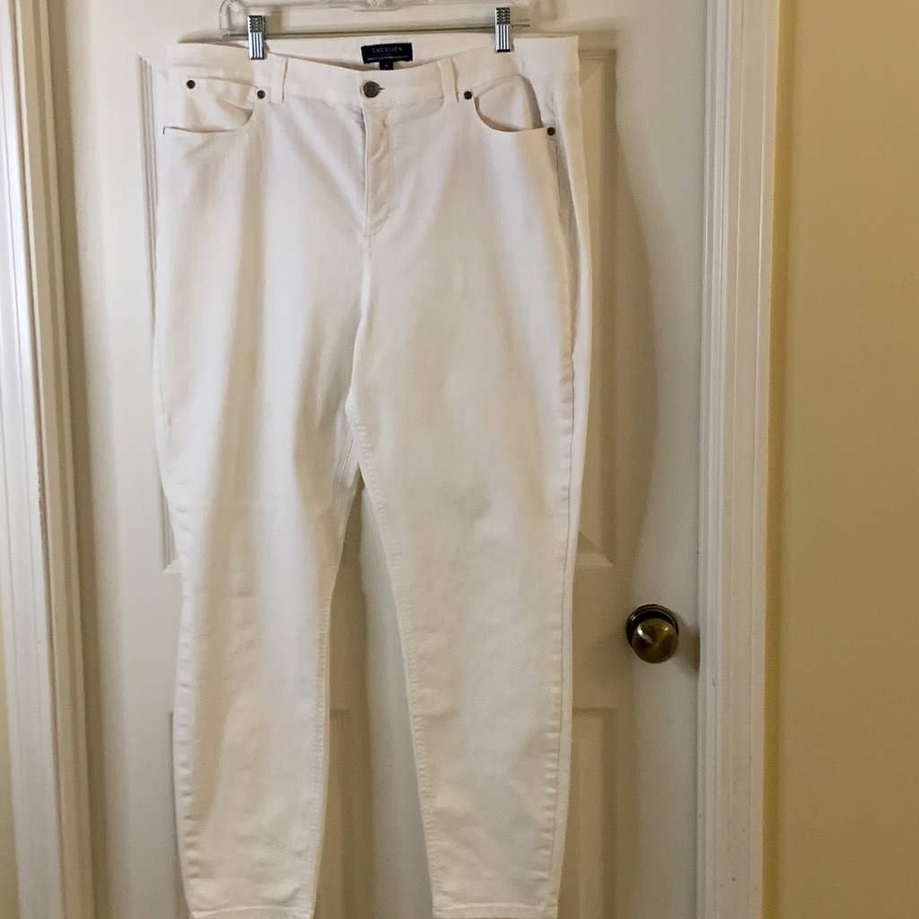Talbots Size 16 Simply Flattering 5-Pocket White Jeans